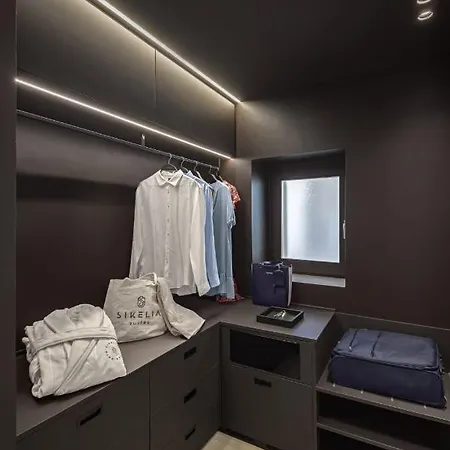 Sikelia Bed & Breakfast 5*