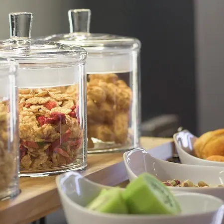 Sikelia Bed & Breakfast *